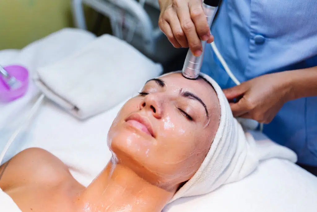 laser acne scar removal in Sydney – Lumiere Beauty Clinic laser acne scar